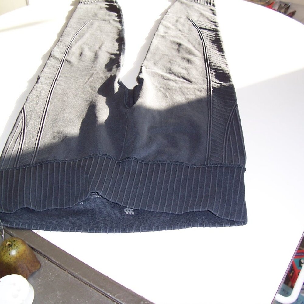 All In Motion Hi Rise Leggings , New, No Tags, Never worn, Size M, No Pockets